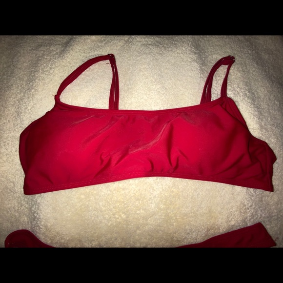 Bikini - Picture 2 of 6